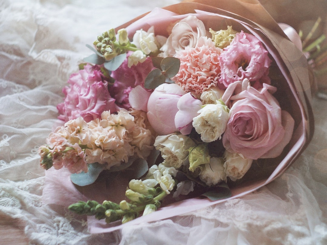 A Practical Guide to Buying Flowers Online